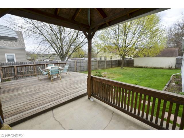 562 Upton Ave, Akron, OH 44310 photo 21