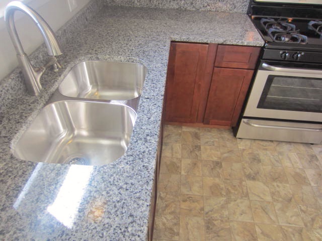 42900 Emerald Dr, Elyria, OH 44035 photo 7