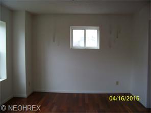 2332 E 32nd St, Lorain, OH 44055 photo 3