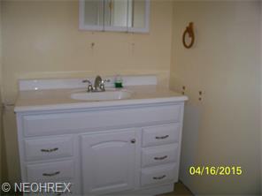 2332 E 32nd St, Lorain, OH 44055 photo 8