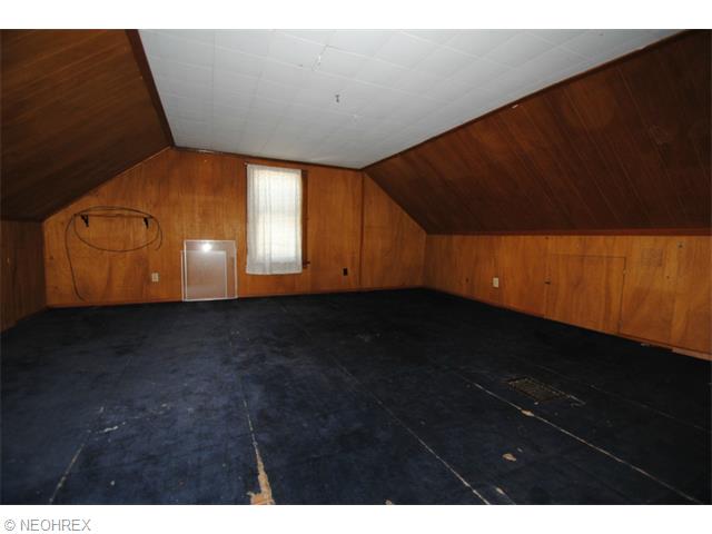 1560 E 196 St, Euclid, OH 44117 photo 4