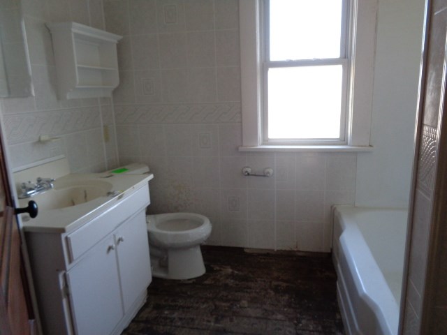 1879 E 29th St, Lorain, OH 44055 photo 8