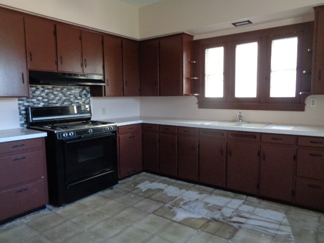 1879 E 29th St, Lorain, OH 44055 photo 6