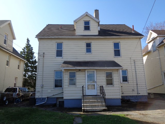 1879 E 29th St, Lorain, OH 44055 photo 3