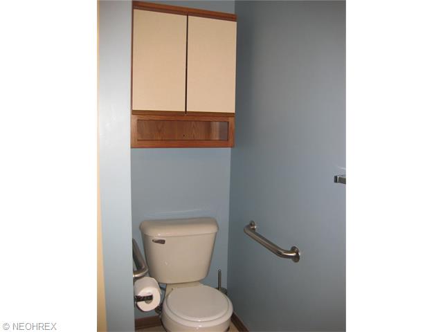 285 Xavier St, Elyria, OH 44035 photo 18