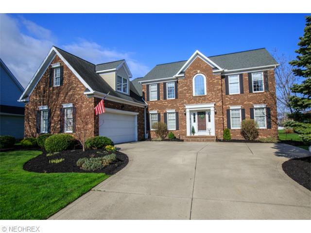 1808 Cedarhurst Dr, Wickliffe, OH 44092 photo 2