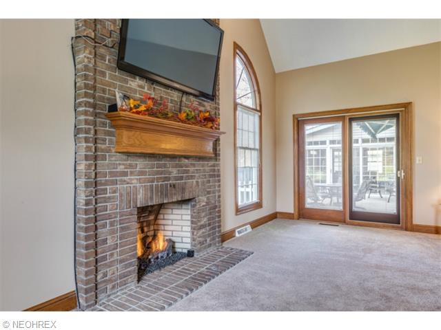 1808 Cedarhurst Dr, Wickliffe, OH 44092 photo 5