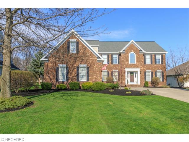 1808 Cedarhurst Dr, Wickliffe, OH 44092 photo 1