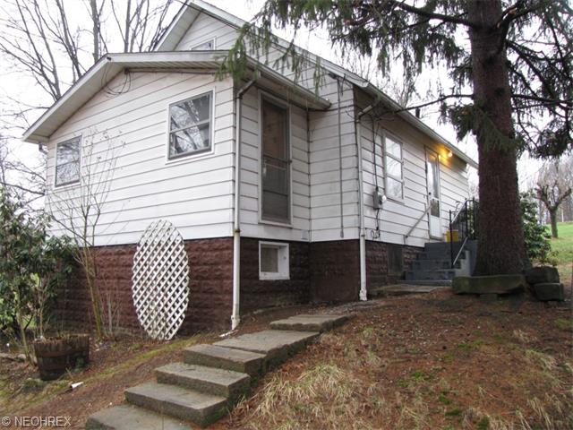1123 Mishler Rd, Mogadore, OH 44260 photo 1