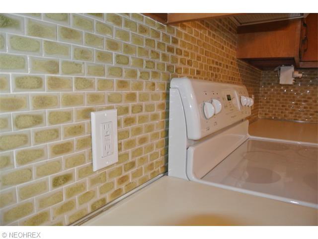 175 E 265th St, Euclid, OH 44132 photo 13