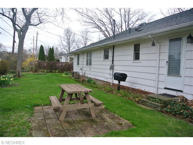175 E 265th St, Euclid, OH 44132 photo 16