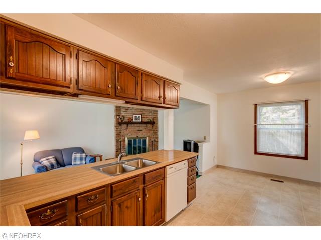 337 E 286 St, Willowick, OH 44095 photo 2