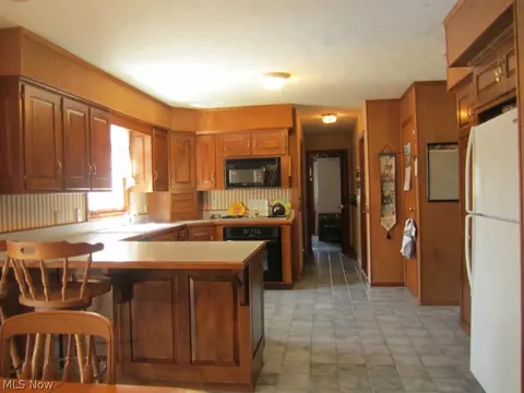3512 Sandy Lake Rd, Ravenna, OH 44266 photo 4