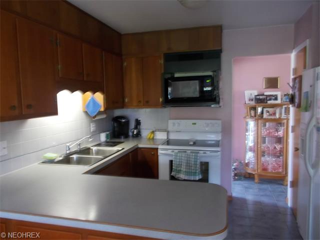 3710 Oak Lane Dr, Ashtabula, OH 44004 photo 9