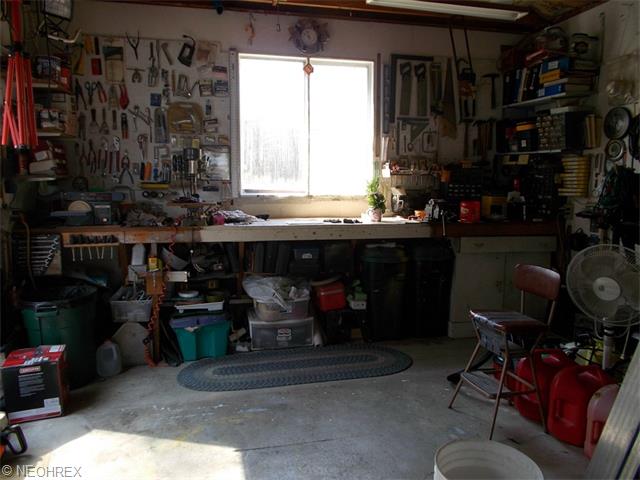 3710 Oak Lane Dr, Ashtabula, OH 44004 photo 2