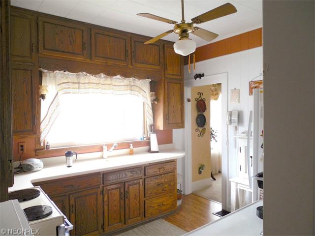 2139 Morgan Run Rd, Coshocton, OH 43812 photo 2