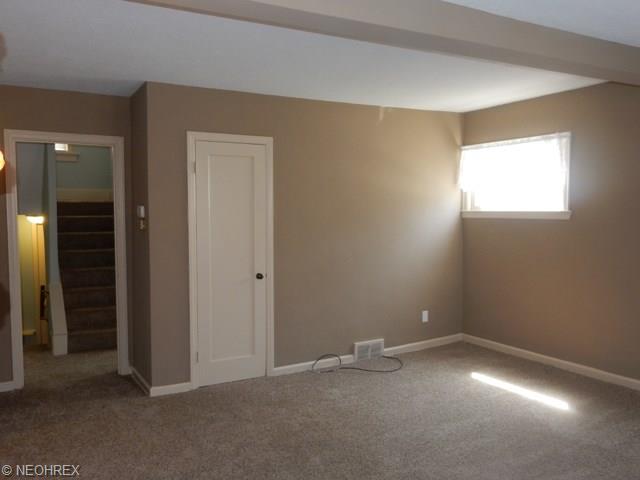 5257 Beech Ave, Maple Heights, OH 44137 photo 6