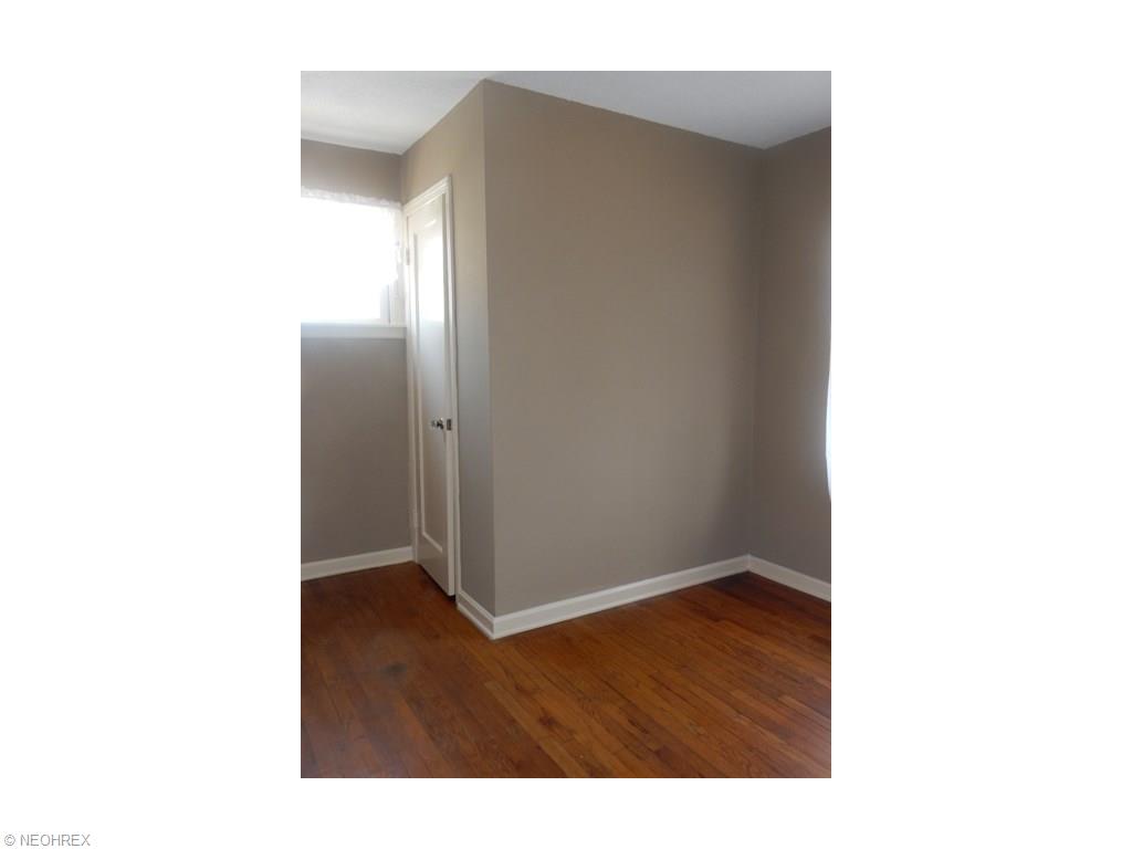 5257 Beech Ave, Maple Heights, OH 44137 photo 11