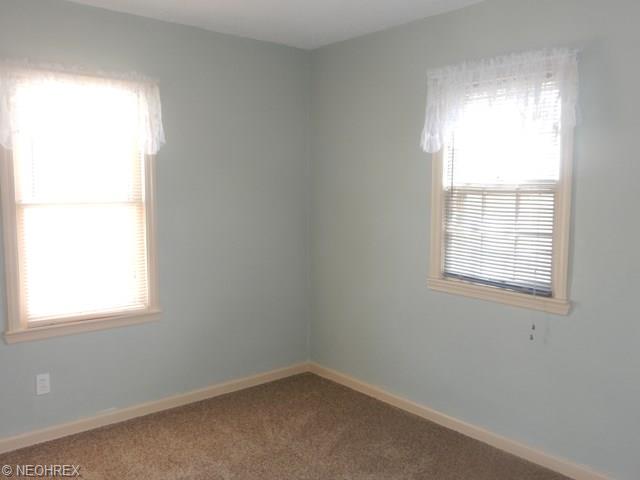 5257 Beech Ave, Maple Heights, OH 44137 photo 9