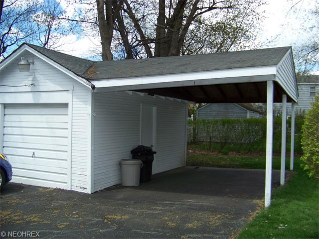 148 Beechwood Dr, Youngstown, OH 44512 photo 3