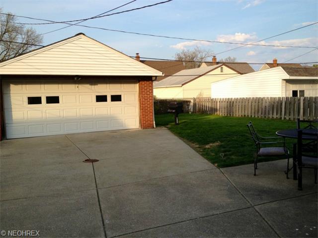 383 E 328th St, Eastlake, OH 44095 photo 11