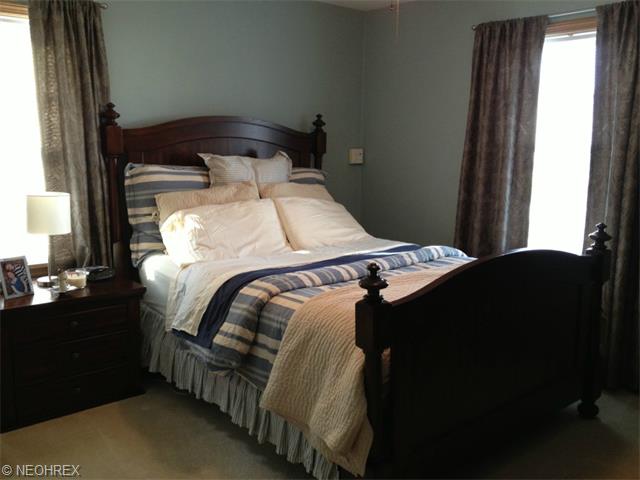 383 E 328th St, Eastlake, OH 44095 photo 9