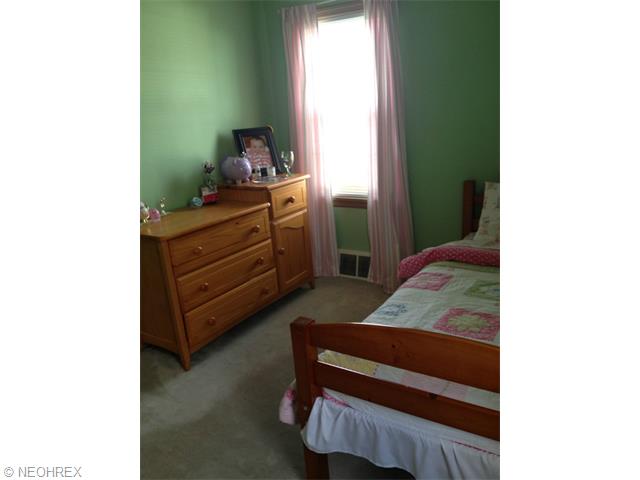 383 E 328th St, Eastlake, OH 44095 photo 10