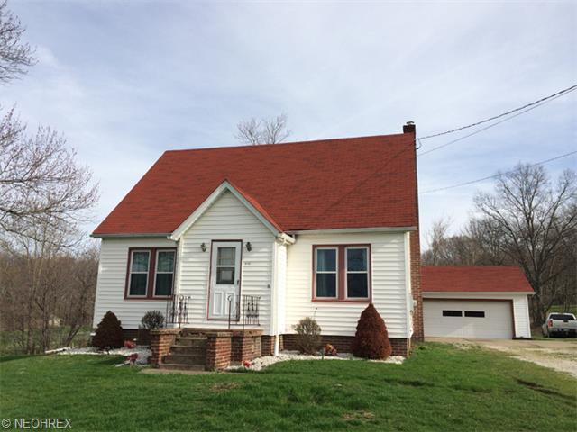 1639 Village St SE, Canton, OH 44707 photo 1