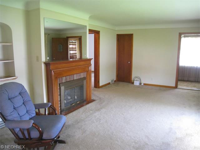 7019 Broadview Rd, Seven Hills, OH 44131 photo 3