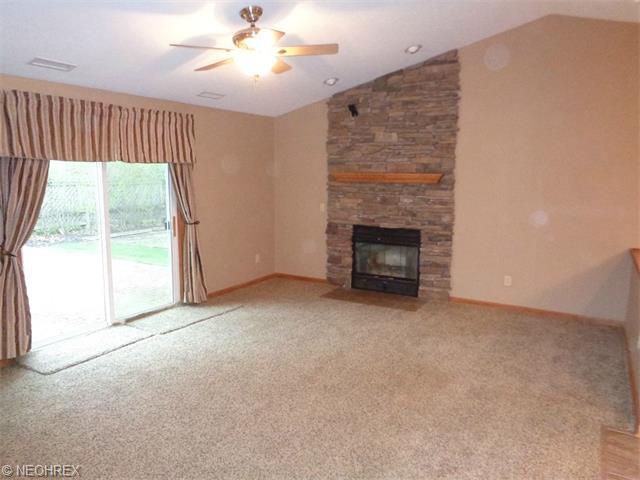 2611 Bishop Rd, Wickliffe, OH 44092 photo 3