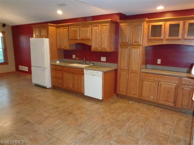 2611 Bishop Rd, Wickliffe, OH 44092 photo 15