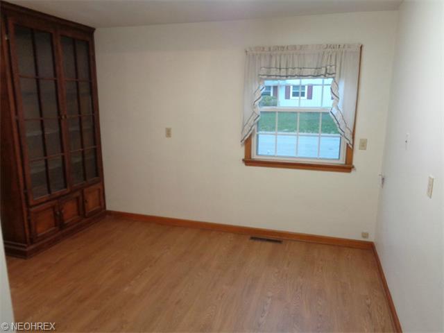 2611 Bishop Rd, Wickliffe, OH 44092 photo 11