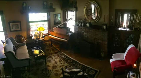 7494 Cadle Ave, Mentor, OH 44060 photo 2