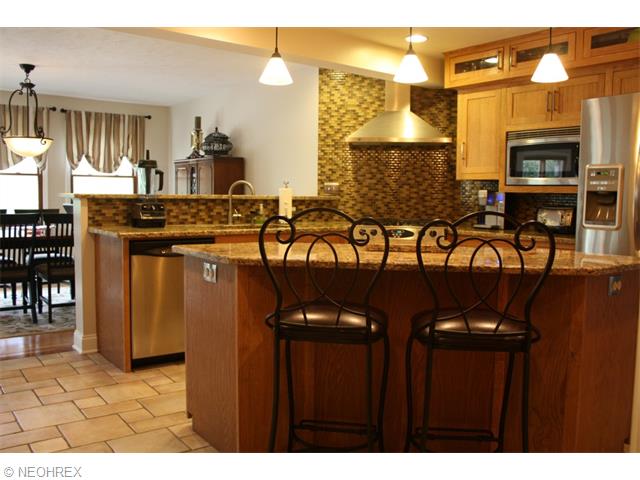 8104 Brookside Rd, Independence, OH 44131 photo 5