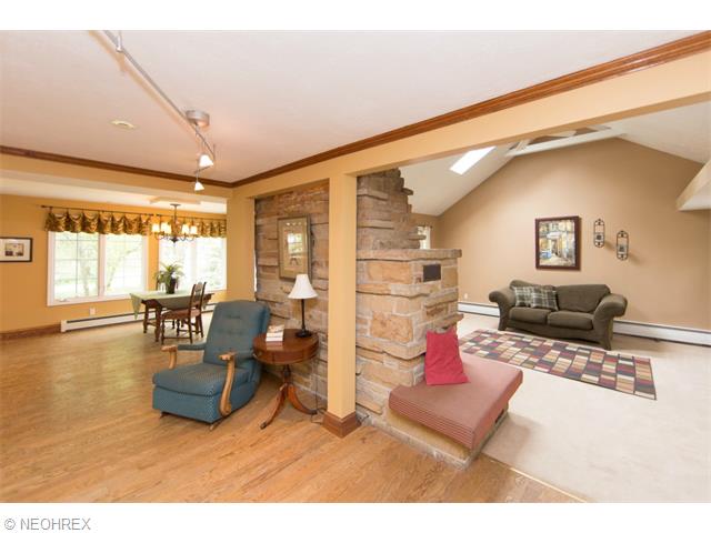 786 Abbe Rd N, Elyria, OH 44035 photo 8