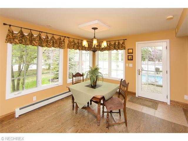 786 Abbe Rd N, Elyria, OH 44035 photo 7