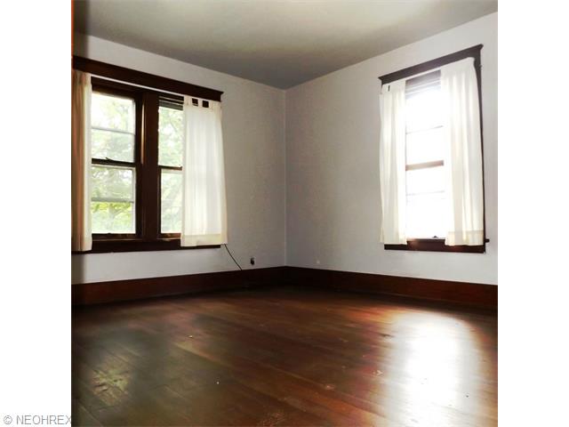 455 5th St, Struthers, OH 44471 photo 7