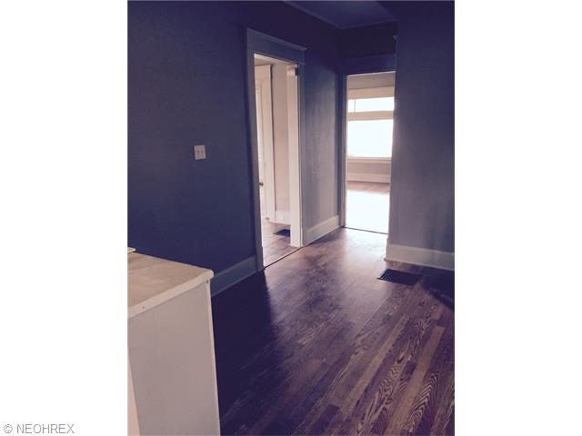 109 Sexton St, Struthers, OH 44471 photo 3