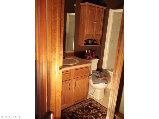 7414 Dover Ln, Parma, OH 44130 photo 19