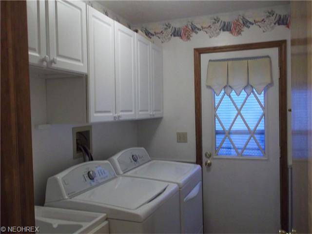 7414 Dover Ln, Parma, OH 44130 photo 14