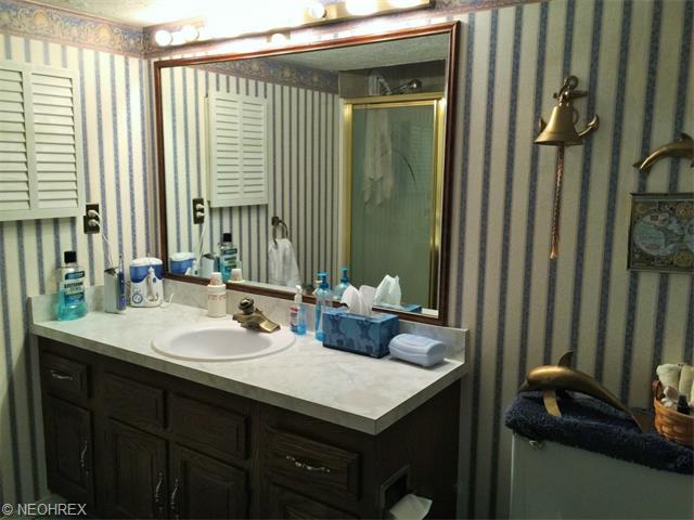 1818 Gloucester, Lorain, OH 44053 photo 10