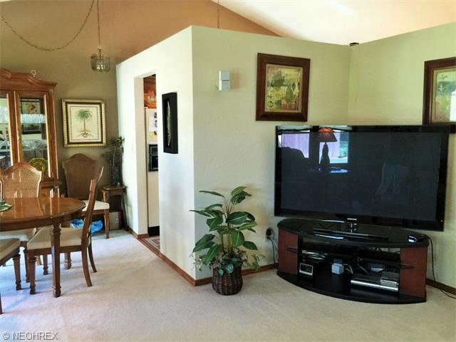 1818 Gloucester, Lorain, OH 44053 photo 4