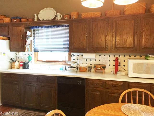 1818 Gloucester, Lorain, OH 44053 photo 6