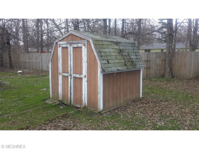 4898 Forest Rd, Mentor, OH 44060 photo 6