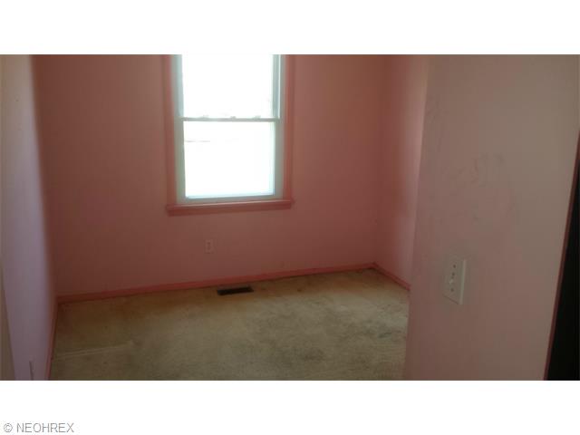4898 Forest Rd, Mentor, OH 44060 photo 17