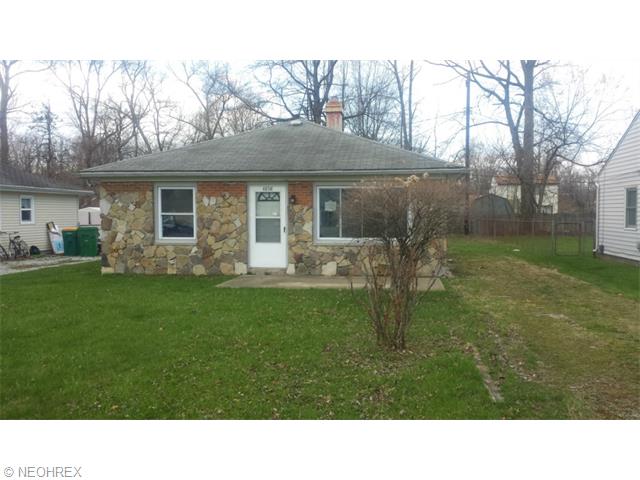 4898 Forest Rd, Mentor, OH 44060 photo 1