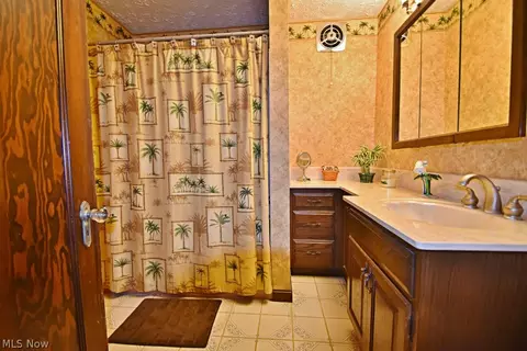 7810 Wainstead, Parma, OH 44129 photo 14