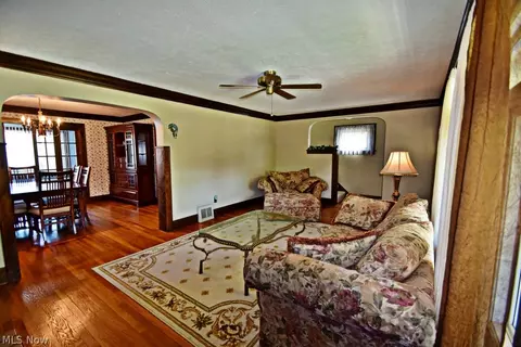 7810 Wainstead, Parma, OH 44129 photo 5