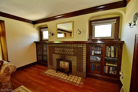 7810 Wainstead, Parma, OH 44129 photo 4