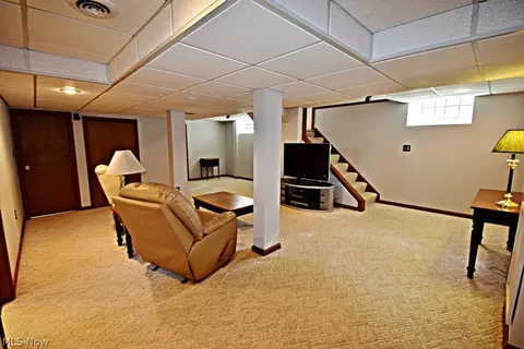 7810 Wainstead, Parma, OH 44129 photo 16